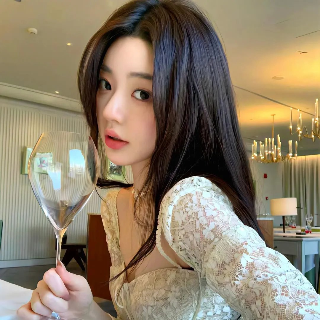 我本长生女帝！岂容尔等小觑